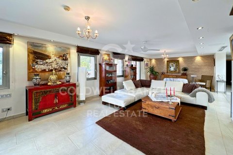 Сasa de 5 dormitorios en venta en Vilajuiga, Gerona, Cataluña, Spain № 5947 - foto 7