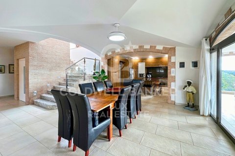 Сasa de 5 dormitorios en venta en Vilajuiga, Gerona, Cataluña, Spain № 5947 - foto 10