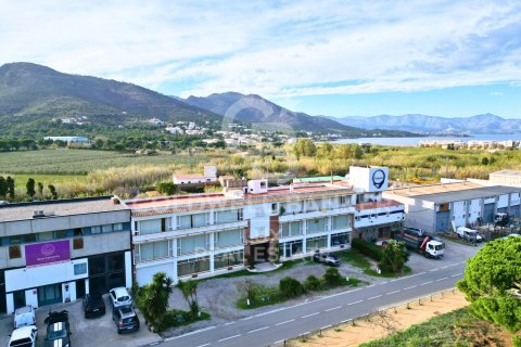 Apartamento de 3 dormitorios en venta en El Port De La Selva, Gerona, Cataluña, Spain № 5946