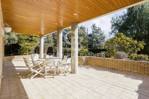 Сasa de 5 dormitorios en venta en Esplugues de Llobregat, Barcelona, Cataluña, Spain № 5948 - foto 1