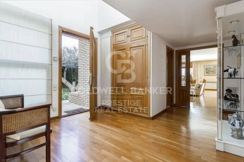 Сasa de 5 dormitorios en venta en Esplugues de Llobregat, Barcelona, Cataluña, Spain № 5948 - foto 18