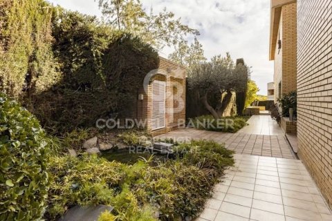 Сasa de 5 dormitorios en venta en Esplugues de Llobregat, Barcelona, Cataluña, Spain № 5948 - foto 10