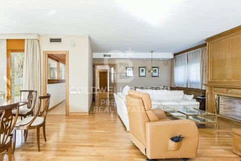Сasa de 5 dormitorios en venta en Esplugues de Llobregat, Barcelona, Cataluña, Spain № 5948 - foto 21