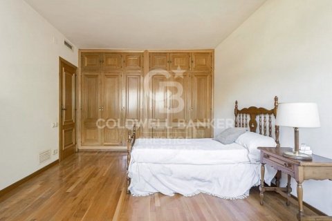 Сasa de 5 dormitorios en venta en Esplugues de Llobregat, Barcelona, Cataluña, Spain № 5948 - foto 11