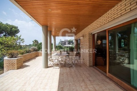 Сasa de 5 dormitorios en venta en Esplugues de Llobregat, Barcelona, Cataluña, Spain № 5948 - foto 2
