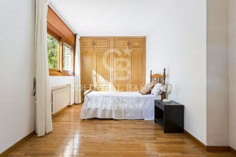 Сasa de 5 dormitorios en venta en Esplugues de Llobregat, Barcelona, Cataluña, Spain № 5948 - foto 15