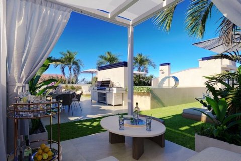 Apartamento de 3 dormitorios en venta en Cataluña, Spain № 7289 - foto 4