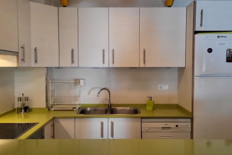 Купить квартиру в Каталония, Испания с 4 комнаты, 81м², № 7287 - фото 4