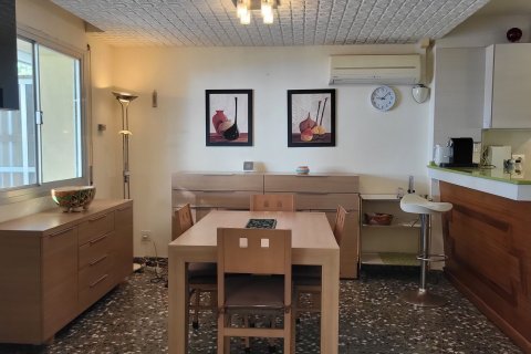 Купить квартиру в Каталония, Испания с 4 комнаты, 81м², № 7287 - фото 6