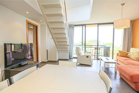 Apartamento de 3 dormitorios en venta en Cataluña, Spain № 7288 - foto 18