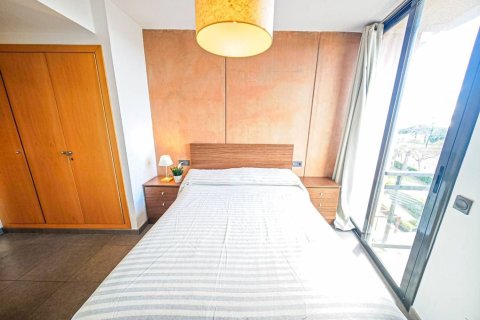 Apartamento de 3 dormitorios en venta en Cataluña, Spain № 7288 - foto 10