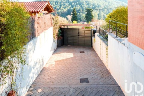 Сasa de 6 dormitorios en venta en Castellví de Rosanes, Barcelona, Cataluña, Spain № 4964 - foto 28