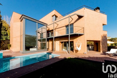 Сasa de 6 dormitorios en venta en Castellví de Rosanes, Barcelona, Cataluña, Spain № 4964