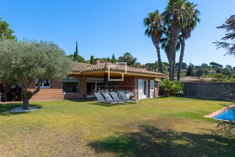 Villa de 4 dormitorios en venta en Sant Vicenc De Montalt, Barcelona, Cataluña, Spain № 8735 - foto 28