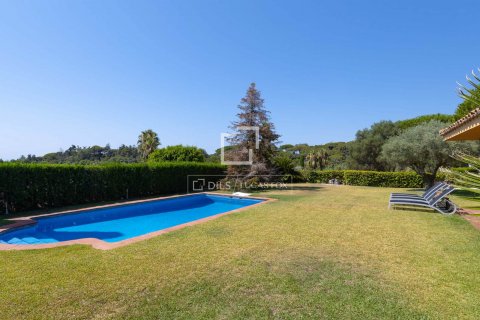 Villa de 4 dormitorios en venta en Sant Vicenc De Montalt, Barcelona, Cataluña, Spain № 8735 - foto 4