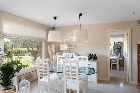 Villa de 4 dormitorios en venta en Sant Vicenc De Montalt, Barcelona, Cataluña, Spain № 8735 - foto 12