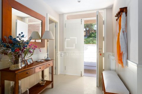 Villa de 4 dormitorios en venta en Sant Vicenc De Montalt, Barcelona, Cataluña, Spain № 8735 - foto 9