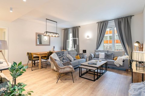 2 bedrooms apartment for sale in Barcelona, Catalonia, Spain № 8728 - photo 2