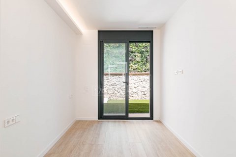 Купить квартиру в Барселона, Испания с 2 спальни, 69м², № 8727 - фото 15