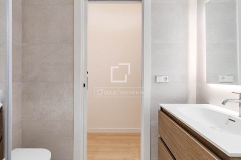 Купить квартиру в Барселона, Испания с 2 спальни, 69м², № 8727 - фото 13