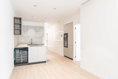 Купить квартиру в Барселона, Испания с 2 спальни, 69м², № 8727 - фото 4