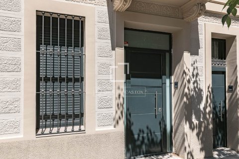 Купить квартиру в Барселона, Испания с 2 спальни, 69м², № 8727 - фото 24