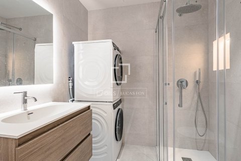 Купить квартиру в Барселона, Испания с 2 спальни, 69м², № 8727 - фото 12