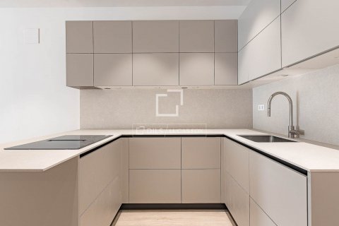 Купить квартиру в Барселона, Испания с 2 спальни, 69м², № 8727 - фото 6