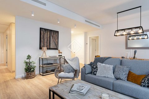 Apartamento de 2 dormitorios en venta en Barcelona, Cataluña, Spain № 8731 - foto 7