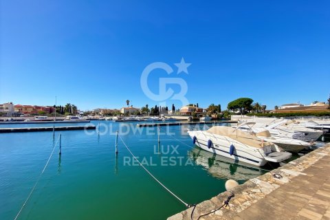Сasa de 3 dormitorios en venta en Empuriabrava, Gerona, Cataluña, Spain № 5832 - foto 3