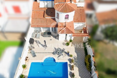 Сasa de 3 dormitorios en venta en Empuriabrava, Gerona, Cataluña, Spain № 5832 - foto 19