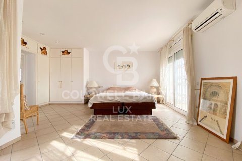 Сasa de 3 dormitorios en venta en Empuriabrava, Gerona, Cataluña, Spain № 5832 - foto 9