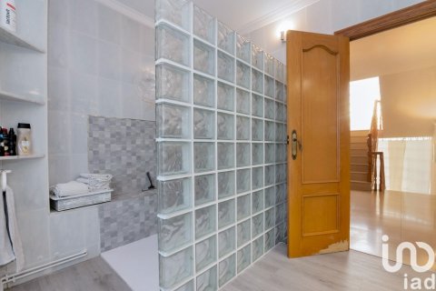 Сasa de 6 dormitorios en venta en Sant Cugat del Vallès, Barcelona, Cataluña, Spain № 5001 - foto 17
