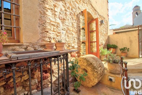 Сasa de 10 dormitorios en venta en Els Guiamets, Tarragona, Cataluña, Spain № 4995 - foto 4