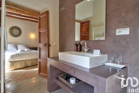 Сasa de 10 dormitorios en venta en Els Guiamets, Tarragona, Cataluña, Spain № 4995 - foto 17