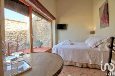 Сasa de 10 dormitorios en venta en Els Guiamets, Tarragona, Cataluña, Spain № 4995 - foto 20