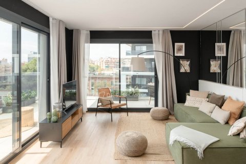 Apartamento de 3 dormitorios en venta en Barcelona, Cataluña, Spain № 4216