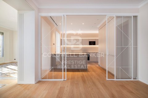 Купить квартиру в Барселона, Испания с 3 спальни, 183м², № 5750 - фото 5