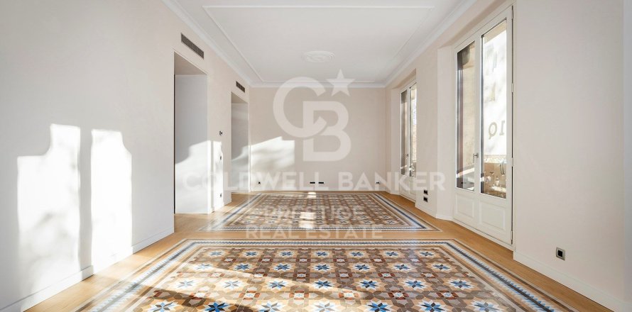 Квартира с 3 спальнями в Барселоне, Каталония, Испания № 5750