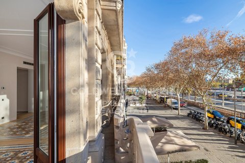 Купить квартиру в Барселона, Испания с 3 спальни, 183м², № 5750 - фото 2
