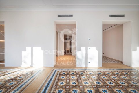 Купить квартиру в Барселона, Испания с 3 спальни, 183м², № 5750 - фото 4