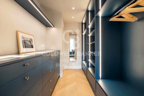 Ático de 3 dormitorios en venta en Barcelona, Cataluña, Spain № 5753 - foto 17