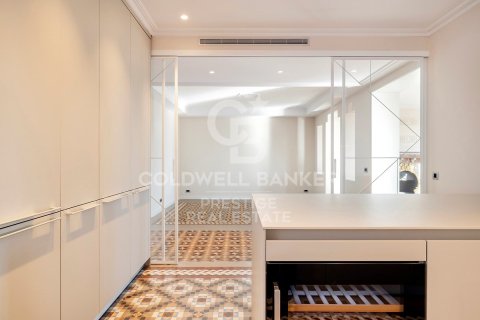 Купить квартиру в Барселона, Испания с 3 спальни, 184м², № 5749 - фото 16