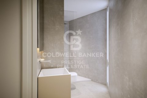Apartamento de 5 dormitorios en venta en Barcelona, Cataluña, Spain № 5403 - foto 17