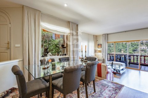 Casa adosada de 4 dormitorios en venta en Begur, Gerona, Cataluña, Spain № 5402 - foto 7