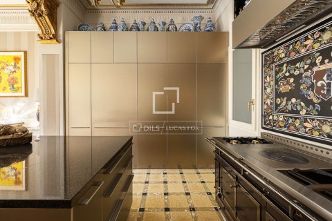 Купить квартиру в Барселона, Испания с 4 спальни, 273м², № 4262 - фото 11