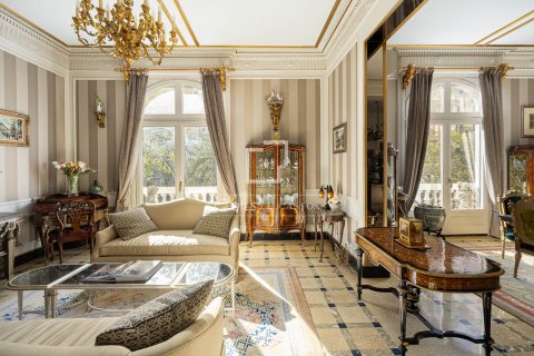 Купить квартиру в Барселона, Испания с 4 спальни, 273м², № 4262 - фото 3