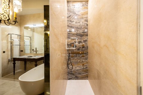 Купить квартиру в Барселона, Испания с 4 спальни, 273м², № 4262 - фото 19