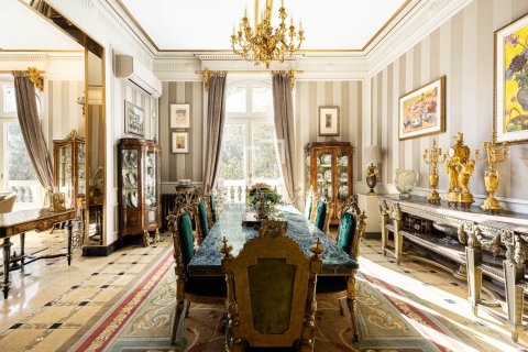Купить квартиру в Барселона, Испания с 4 спальни, 273м², № 4262 - фото 2