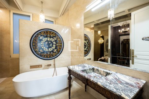 Купить квартиру в Барселона, Испания с 4 спальни, 273м², № 4262 - фото 17